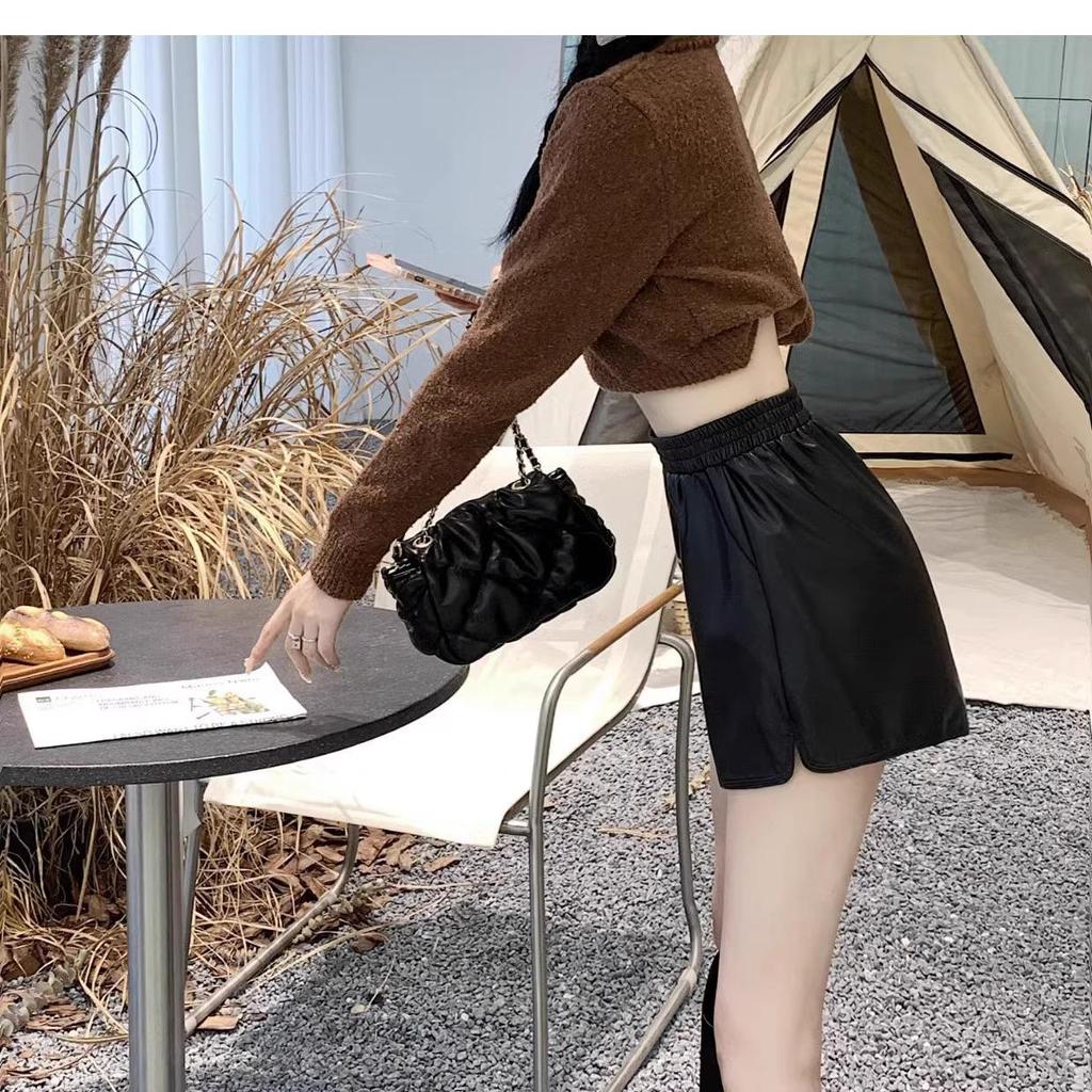 Women's PU Leather Bootcut A-Line Shorts, High-Waist Slimming, Wide Leg, Autumn/Winter 2023 Casual Wear.