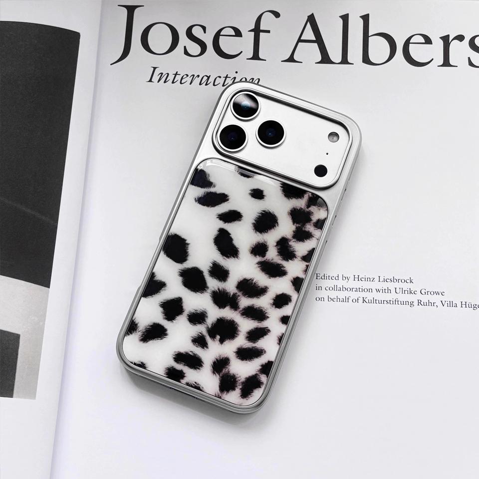 

White and Black Leopard Print Glossy Surface Classic Phone Case for iPhone 17 AIR 16 15 14 13 12 11 PRO MAX XR 16PLUS Y2K Cover iPhone 14 Pro