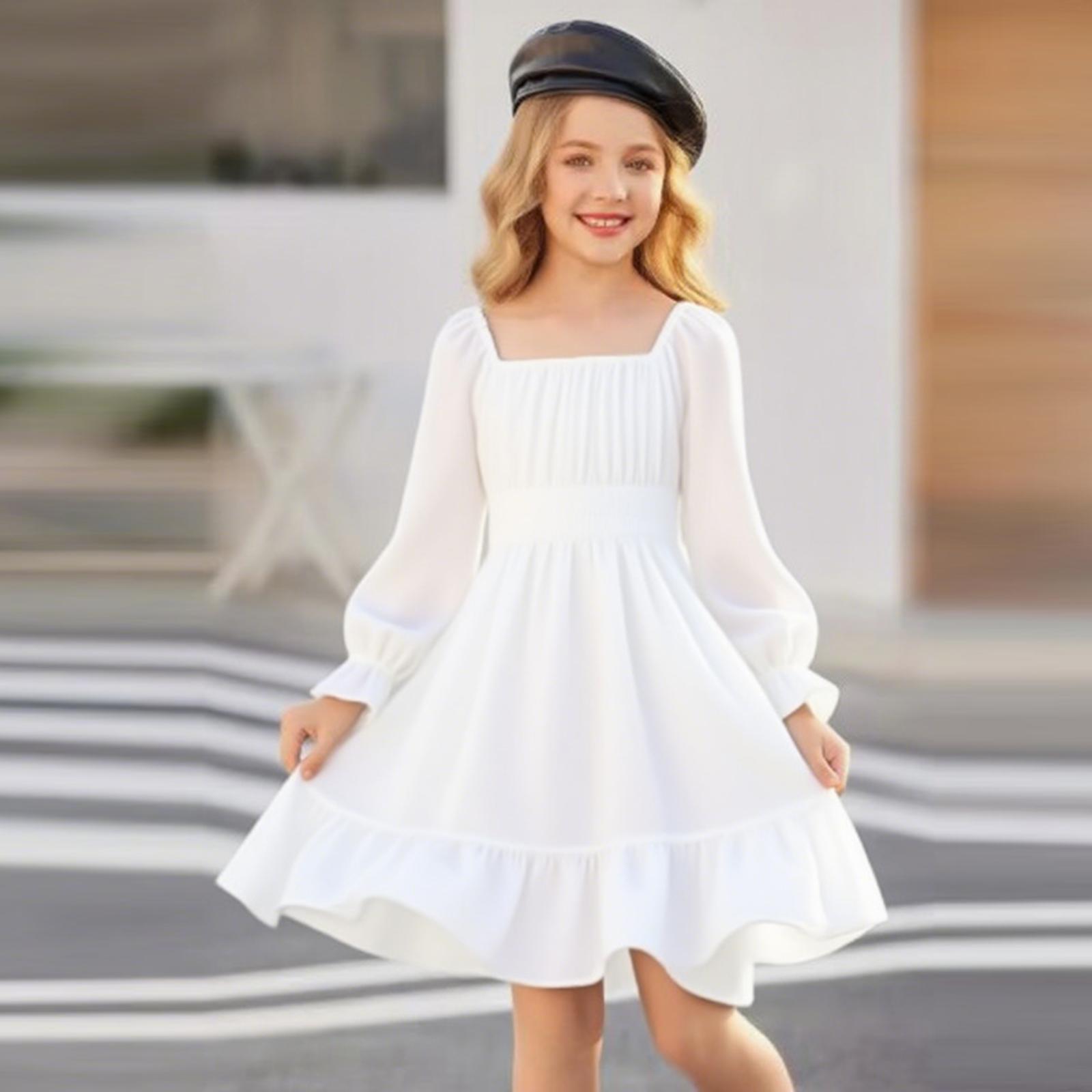 

Модное и милое платье для девочек однотонное с приталенным силуэтом, квадратным вырезом, рукавами-колокольчиками и пышной юбкой с оборками 160 белый