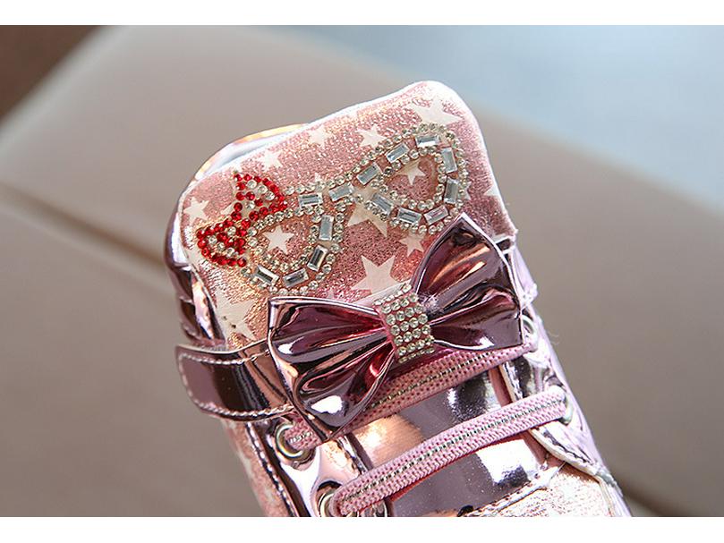 Korean-Style Breathable Velcro Luminous Skate Shoes for Kids (Spring/Autumn 2020)