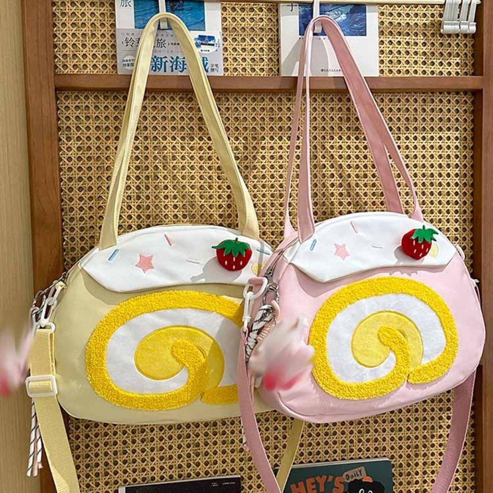 

Swiss Roll Strawberry Cake Bag Preppy Style Crossbody Bag Simple Cartoon Shoulder Bag Gift рожевий