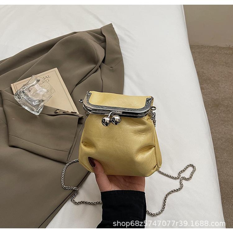 Women's chain bag, fashionable foreign texture, Japanese and Korean shoulder bag 2025 spring new item, Yuezi casual messenger bag