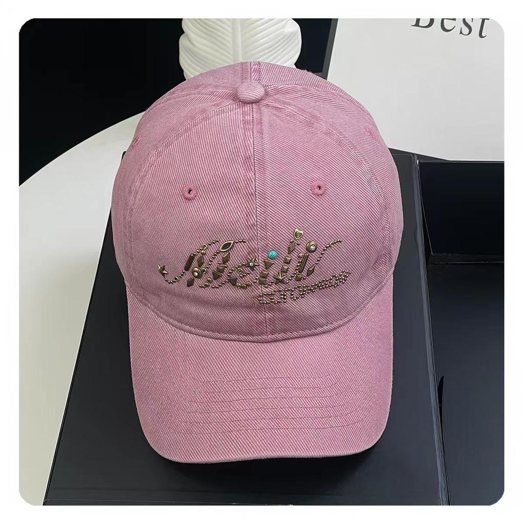 Hot-drilled baseball cap for women, versatile, sun-protective, and high-quality