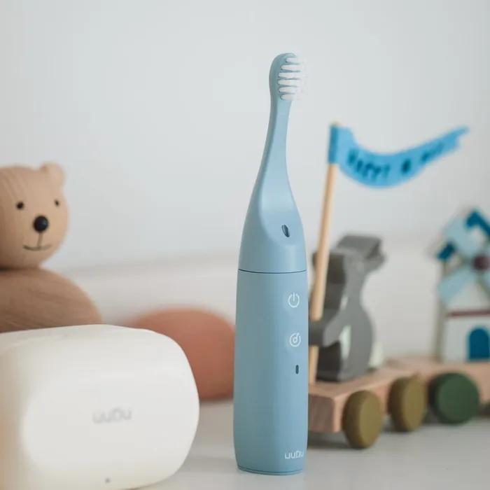 

Детская электрическая зубная щетка Bubble_Молочно-голубая [2 размера] L size