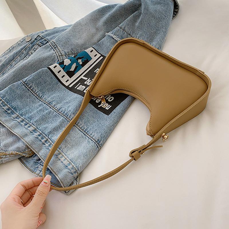 2023 New Stylish Shoulder Bag Casual Commuter Armpit Bag Trendy Bag Women's Summer Tote