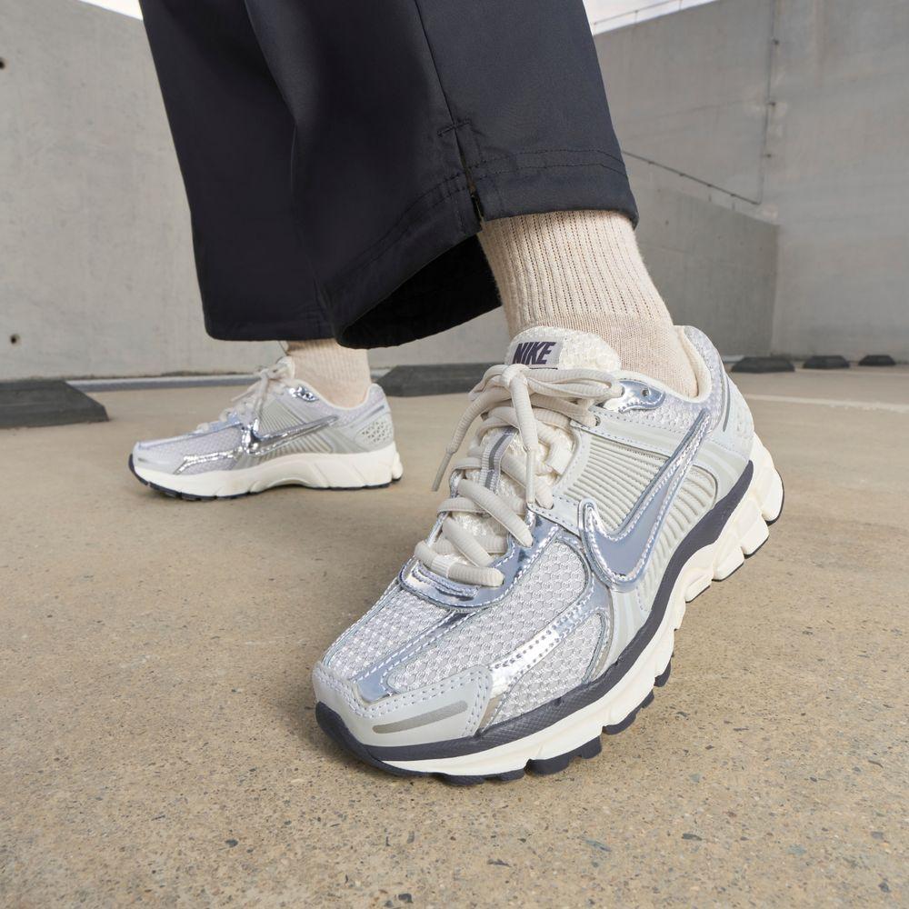 Nike Zoom Vomero 5 Photon Dust Metallic Silver (Women s) 37.5