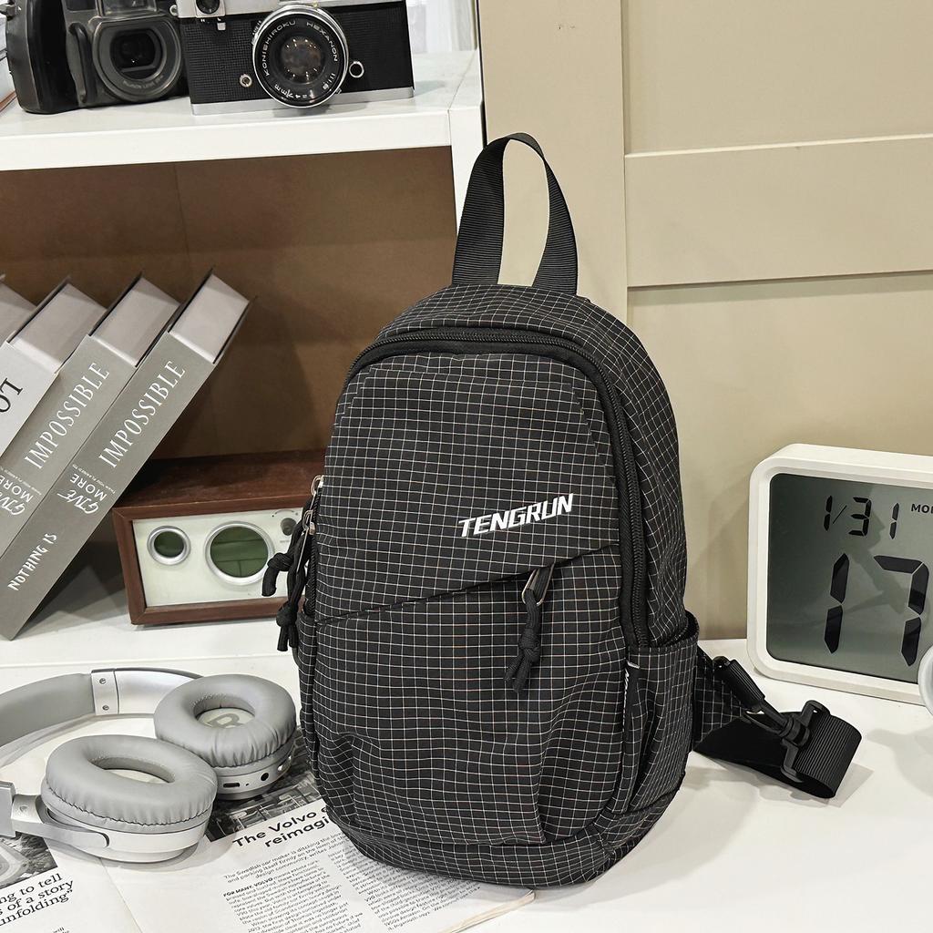 Men's messenger bag Casual commuter breast bag Women's going out Portable shoulder bag Outdoor mountain climbing sports cycling bag Backpack