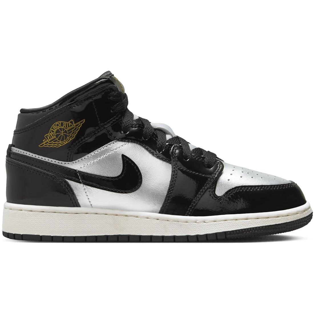 

Sneaker Jordan 1 Mid SE Black Metallic Silver Sail Metallic Gold (GS)(FZ3938-001) 38