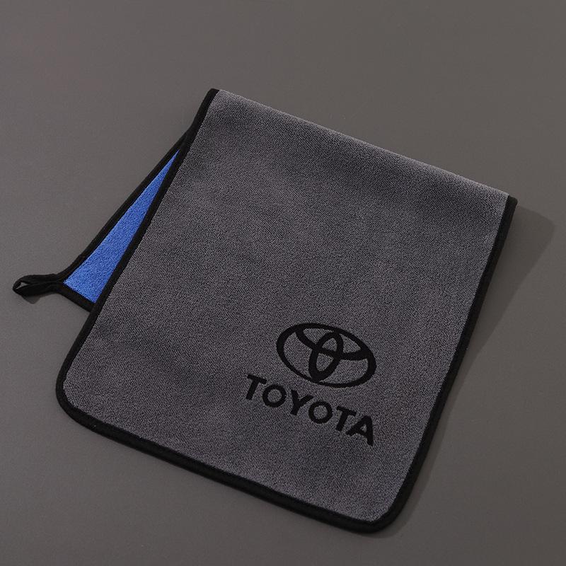 Толстое впитывающее полотенце с логотипом для салона автомобиля