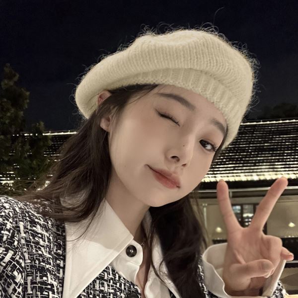 

Осінь-зима, жіночий однотонний в’язаний бере в стилі ретро, ​​елегантний літературний художник, повсякденна тепла шапка