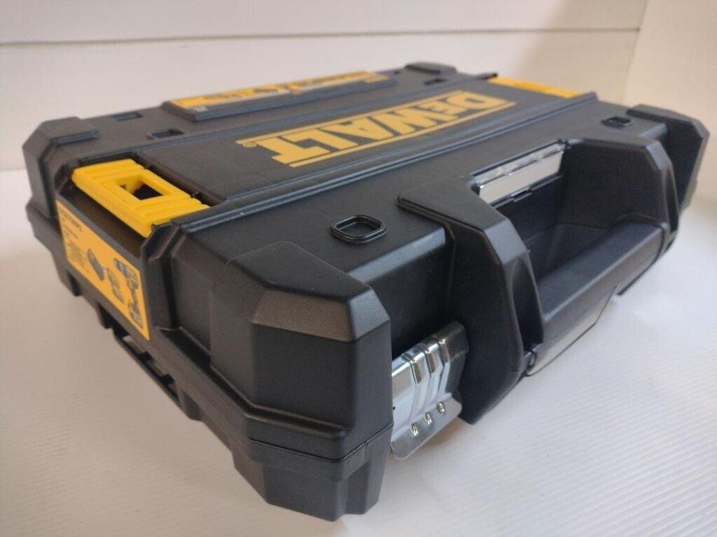 DeWalt DCD796DCD796P2 Impact Driver