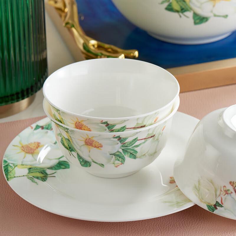 Exquisite Bone China Dinnerware Gift Set