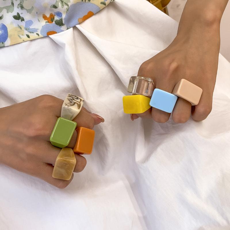 2Pcs Resin Trendy Ring Women Rings Simplicity Temperament Geometric Square Ring Colored Acrylic Ring