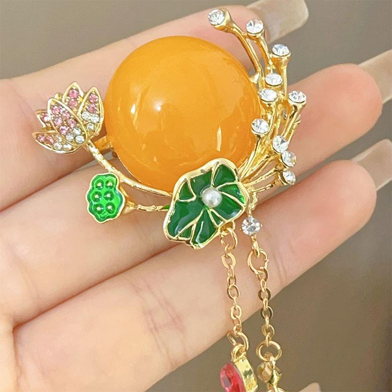 Ancient-style Lotus Pond Moonlight Brooch - High-end, Niche Accessory Pendant Pin, Anti-glare Fastener