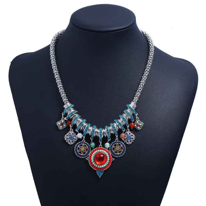 Fashion Alloy Geometric Short Necklace For Women With Silver Finish For Casual Wear