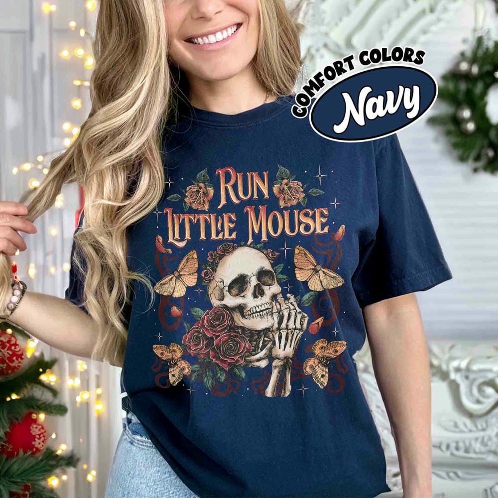 Run Little Mouse Comfort Rose Skeleton Unisex Top Dark RoUnisexce Book Lover Gifts Vintage Dark Academia Bookish Shirt Streetwear