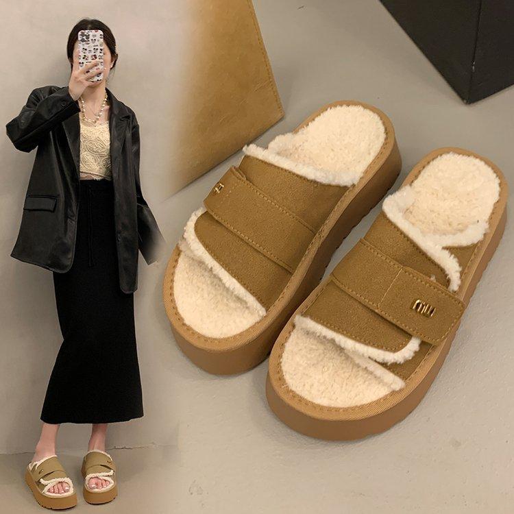 Maillard fluffy slippers women's autumn and winter velvet outer wear fashion and advanced sense 2025 new thick-soled heightening cotton slippers