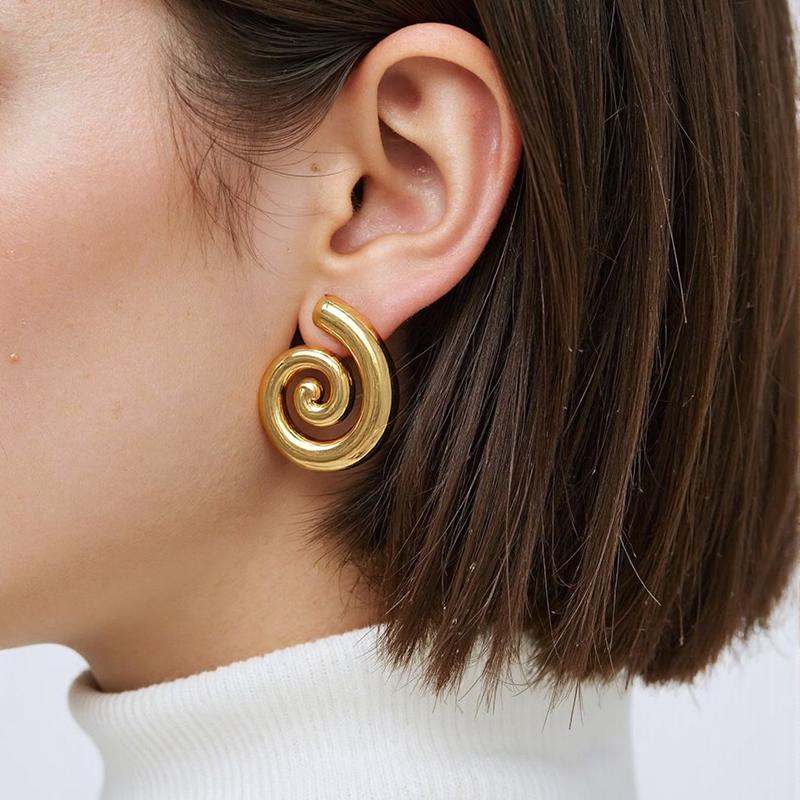 Sweet And Cute Conch Decorative Stainless Steel Earrings Suitable For Women To Wear And Wear For Summer Travel
