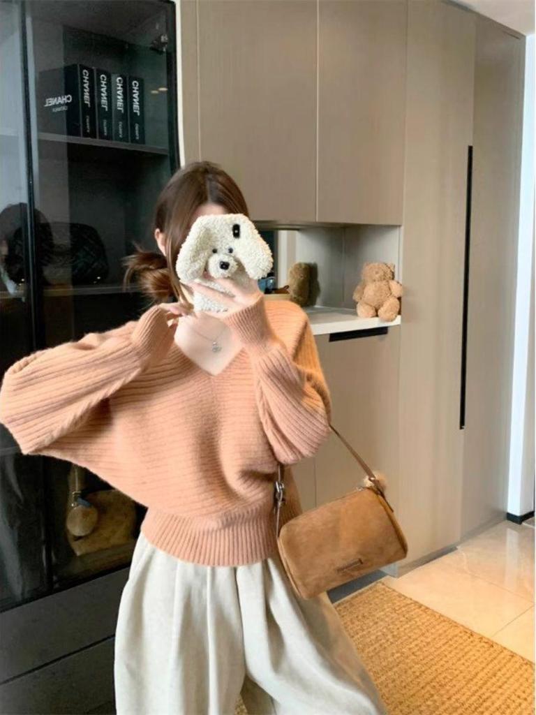 In-Stock: Women's Elegant Long-Sleeve Knit Sweater - Solid Color, Slimming, Versatile Chic Top for Autumn & Winter