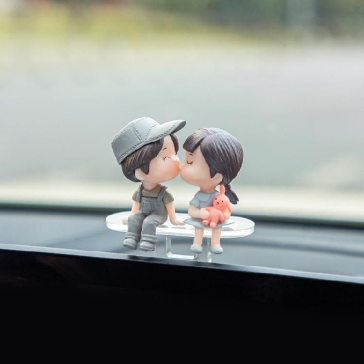 Car Accessory Car Interior Sliding Cartoon Couple Decoration Cute Figurine Ornament Vehicle Interior Accessory