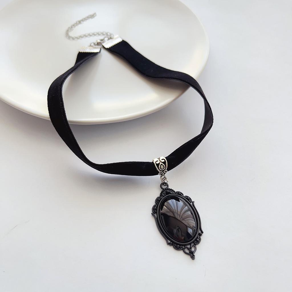 Dark Gothic Retro Style, Black Oval-shaped Pendant, Choker Necklace, Neckband, Necklace for Women