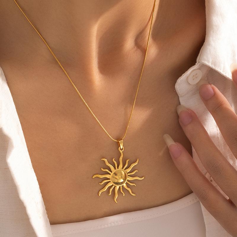 316L Stainless Steel Golden Fashion Sun Pendant Necklace For Women Girl  New Concise Solar Neck Chain Jewelry Gift