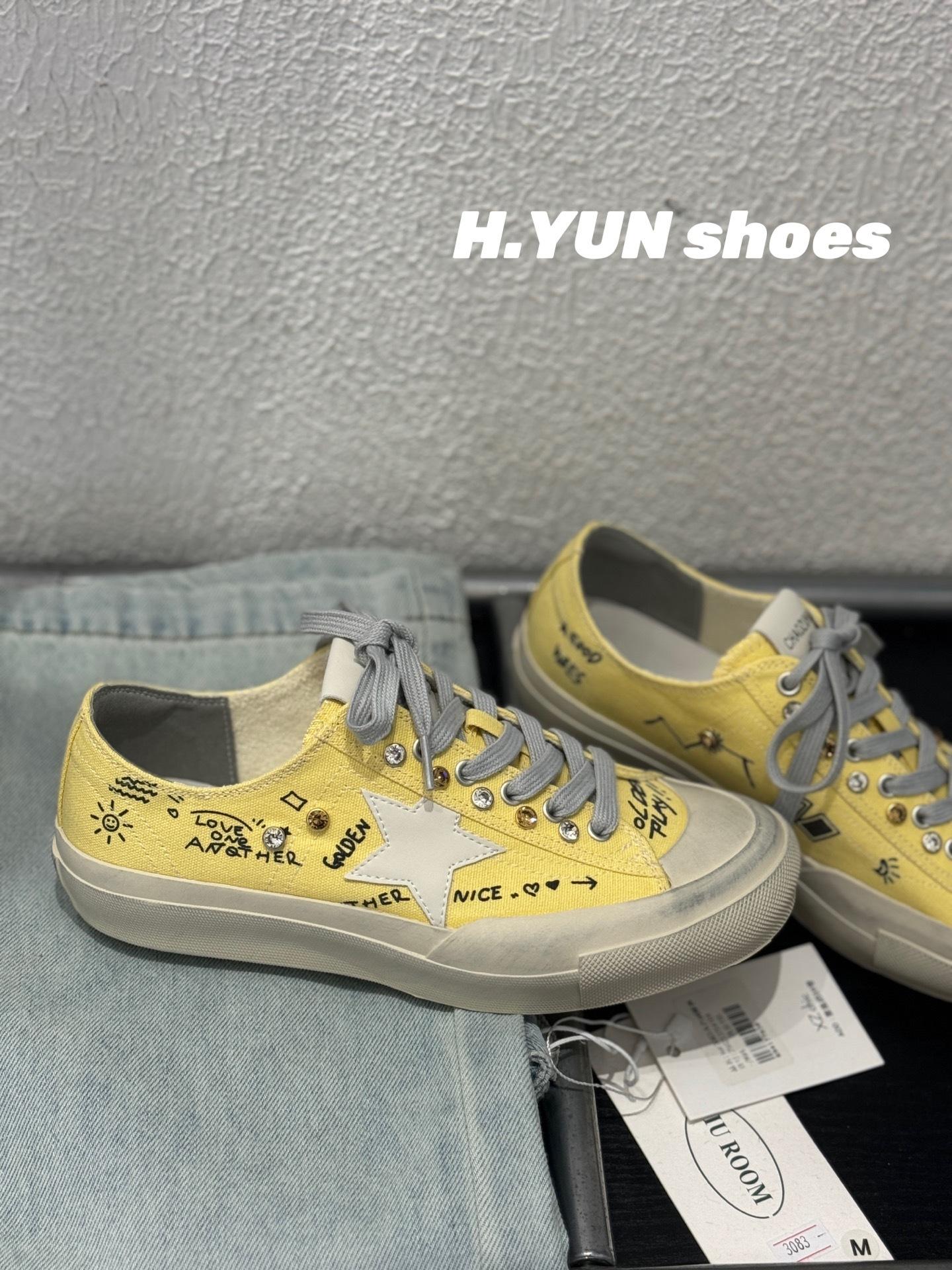 

2025 new canvas stars old little dirty shoes soft sole soft surface graffiti comfortable board shoes little white shoes foreign style 35