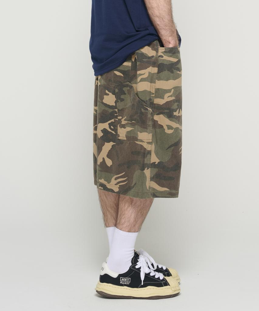 CARGOBROS Camo Pattern Bio Bermuda Pants (Khaki)