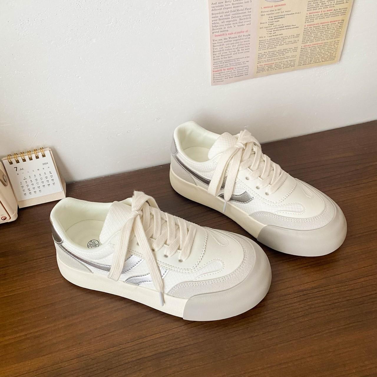 

Spring and Autumn new women s shoes platform sports moral training breathable splicing retro casual fashion single shoes trend Forrest Gum 35 чёрный