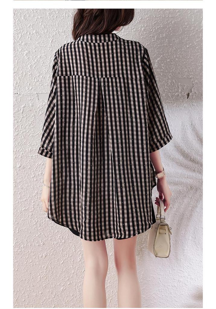 Letnia Damska Koszula w Paski Plus Size - Stylowa dla Krągłych Dziewczyn - z Błyszczącymi Cyrkoniami