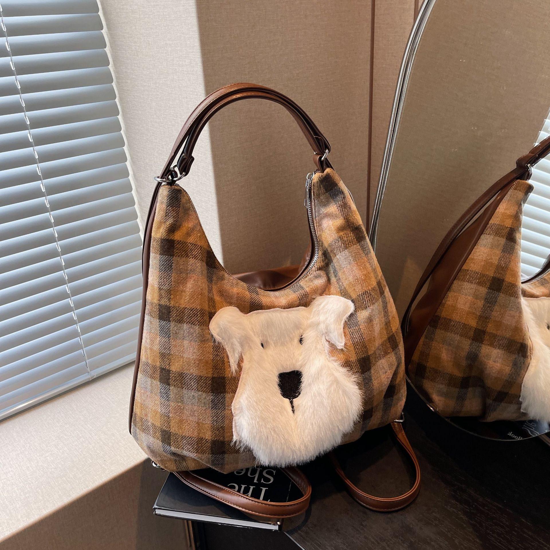 

Жіноча сумка 2024 новий модний рюкзак у клітчастому стилі в стилі ретро контрастного кольору повсякденна приміська сумка через плече