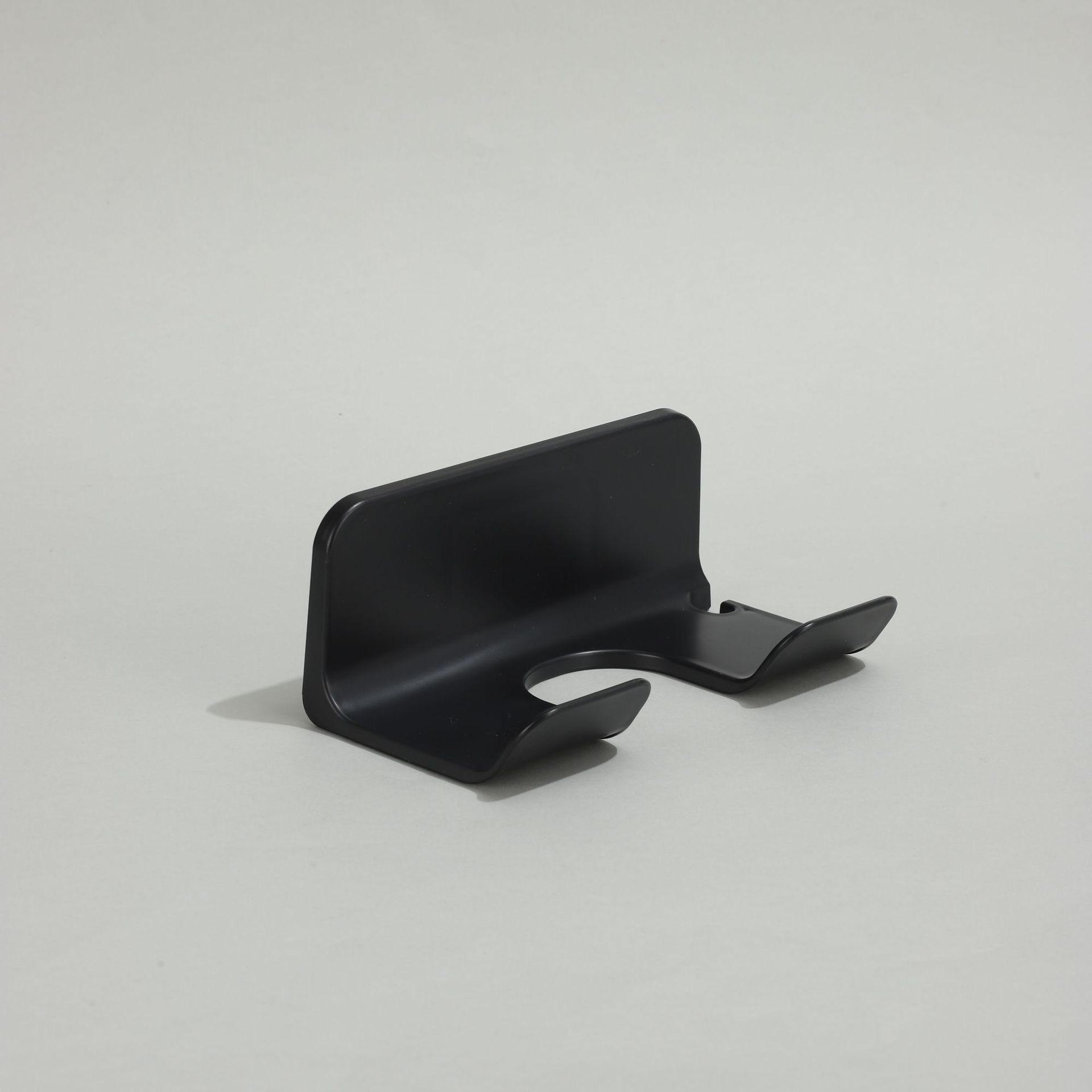 

Настенная стойка для хранения фена: Модернизированный, многофункциональный, простой дизайн для домашней ванной комнаты чёрный