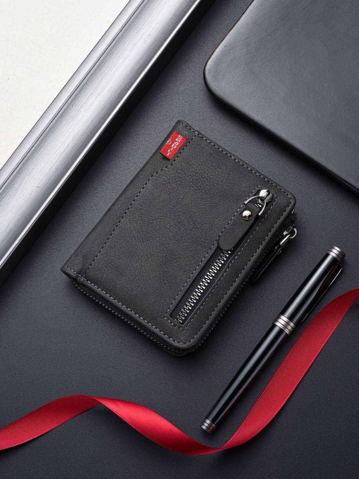 

Мужской кошелек большой вместимости на молнии с отделением для карт и монетницей One Size чёрный