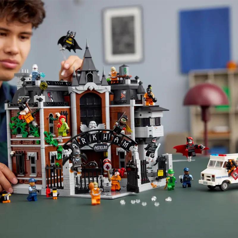 LEGO 76300 Batman: Arkham Asylum Block Toys