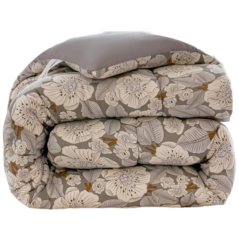 

Southern Life All-Season Fiber Quilt