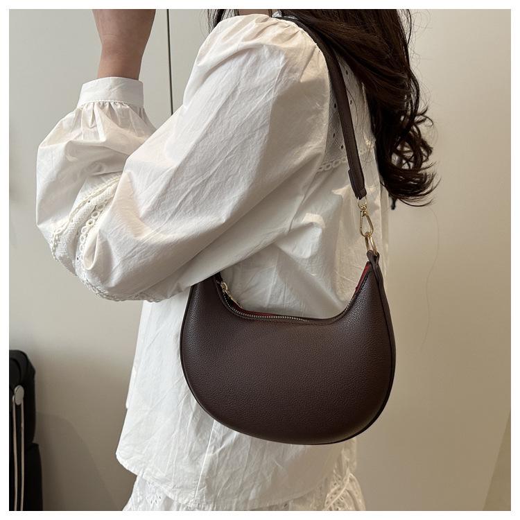 Women's Spring 2025 Crescent Underarm Bag: Stylish, Simple, and Unique Shoulder Bag for Commuting