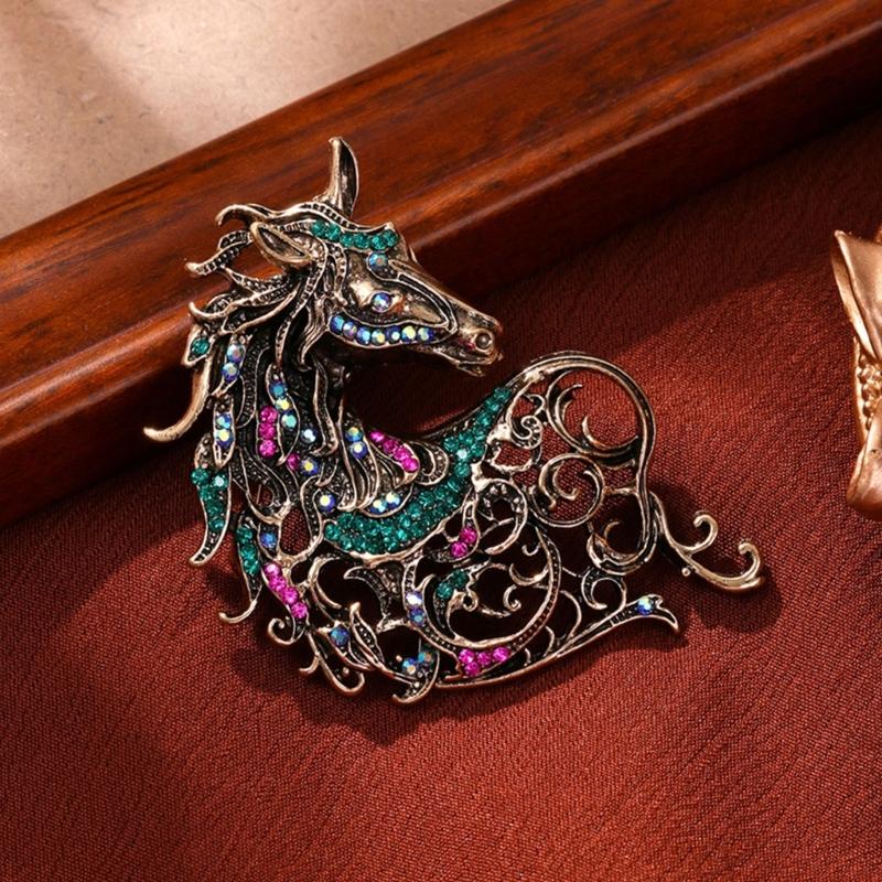 Retro Horse Shape Brooch Rrhinestones Embellished Alloy Brooch Lapel Pin Fashion Jewelry Accessory For Women Clothing