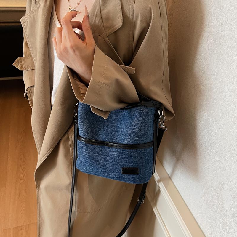 Denim Shoulder Bag Women Fashion Brown Leather Trim Crossbody Tote Bag Casual Everyday Small Handbag