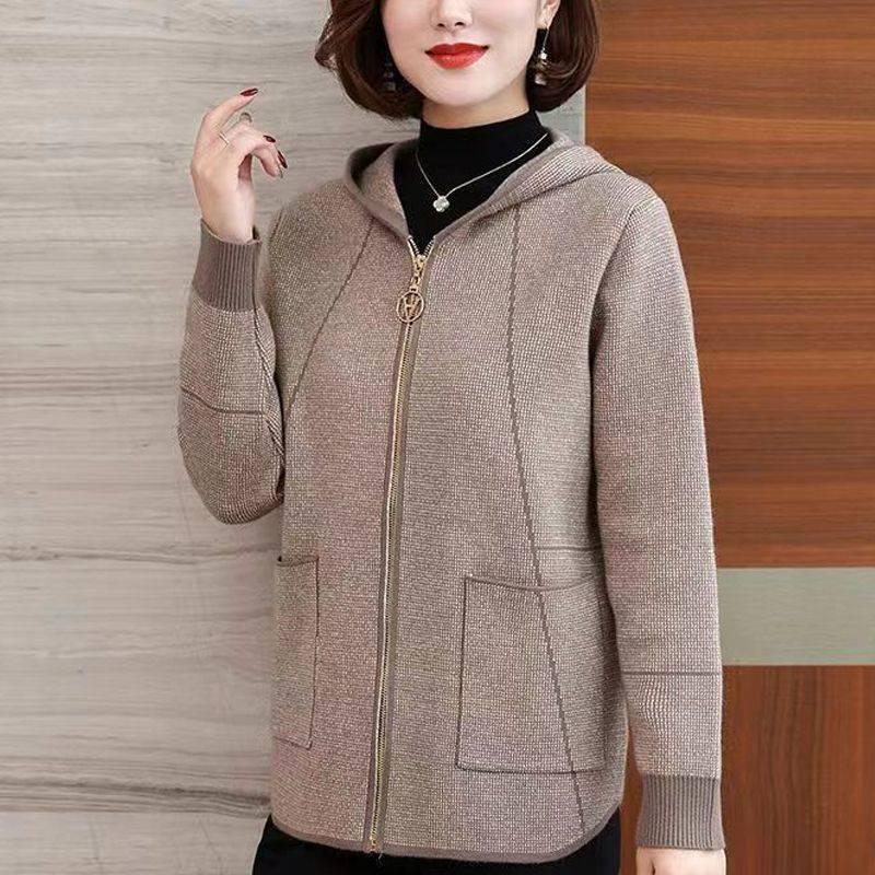 Mom's Spring & Autumn Hooded Wool Cardigan: 2025 Fashionable Short Knit Coat for Middle-Aged Women with Pockets.