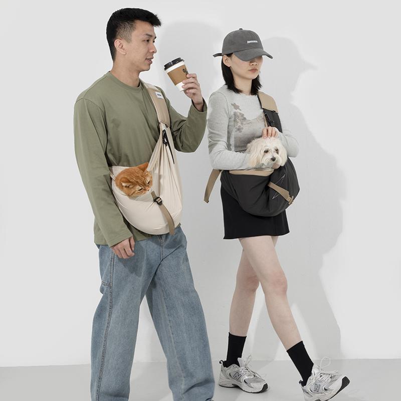 Pet Travel Tote Crossbody Outdoor Backpacks Cat Carrier Bag Travel Backpack for Cats Breathable Cat Carrying Bag Pet Supplie