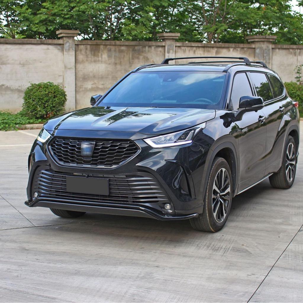 Toyota Highlander XSE Pakiet Sportowy: Przednia dokładka, Progi boczne, Zderzaki, Zestaw spojlerów