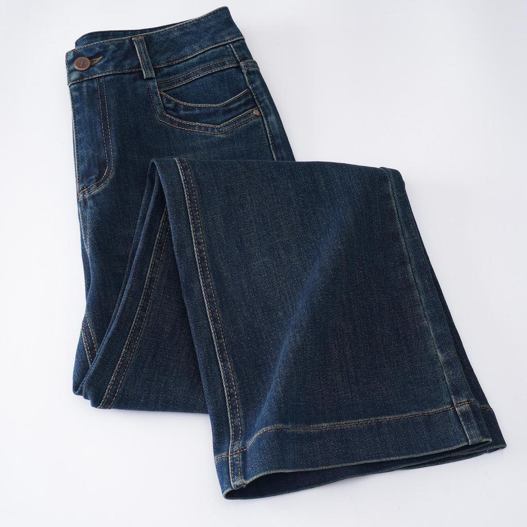 2025 Women's Micro-Flare Jeans: Stylish High-End Feel, Soft Fabric, Perfect for Spring and Autumn