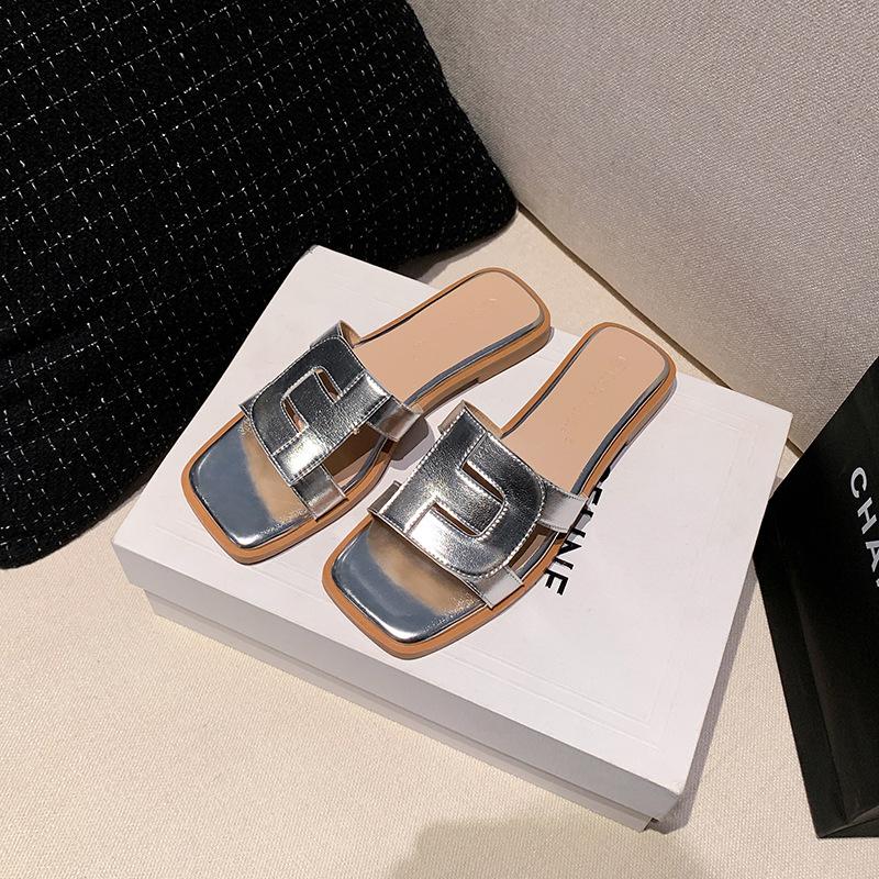 

Grape mother summer new hollow thin square head soft bottom versatile flat bottom one word beach outside slippers women 40