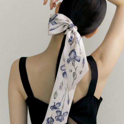 AVVINA PELLE Iris Long Twilly Silk Scarf - Dark Blue