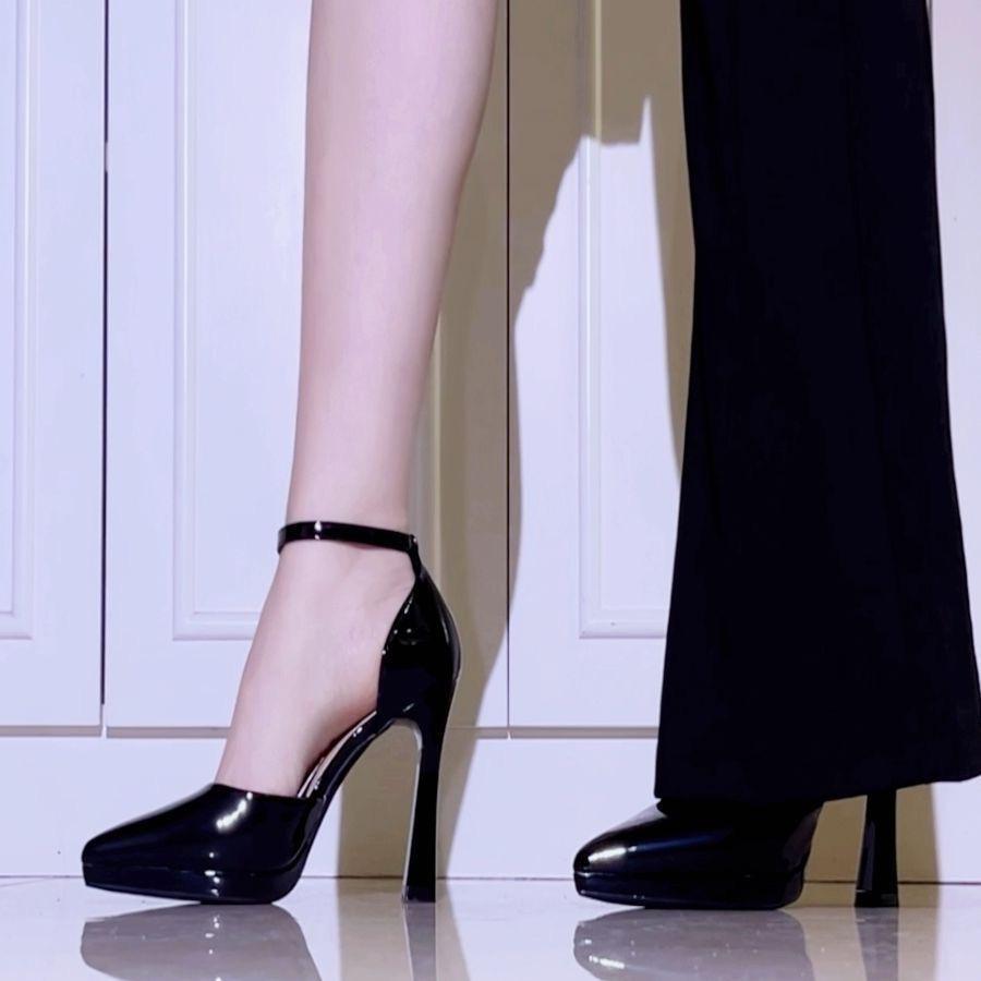 One word with bag head sandals temperament spring and autumn thick heel waterproof table strap high heel sandals French nude pointed head
