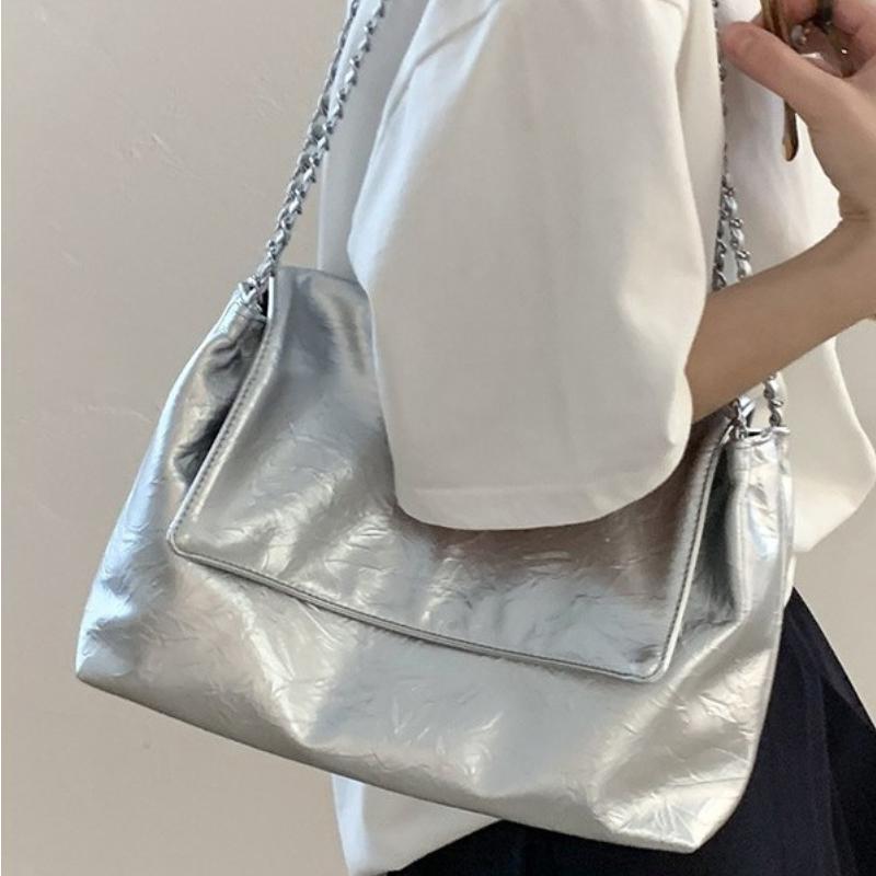 Simple Flap Large-capacity Shoulder Bags  New Fashion Women's Commuter Silver Underarm Bags
