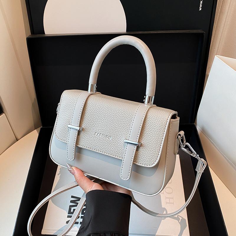 Fashion Retro Handbag for Women with Niche Versatile Single-shoulder Crossbody Bag Fashionable Simple Square Bag