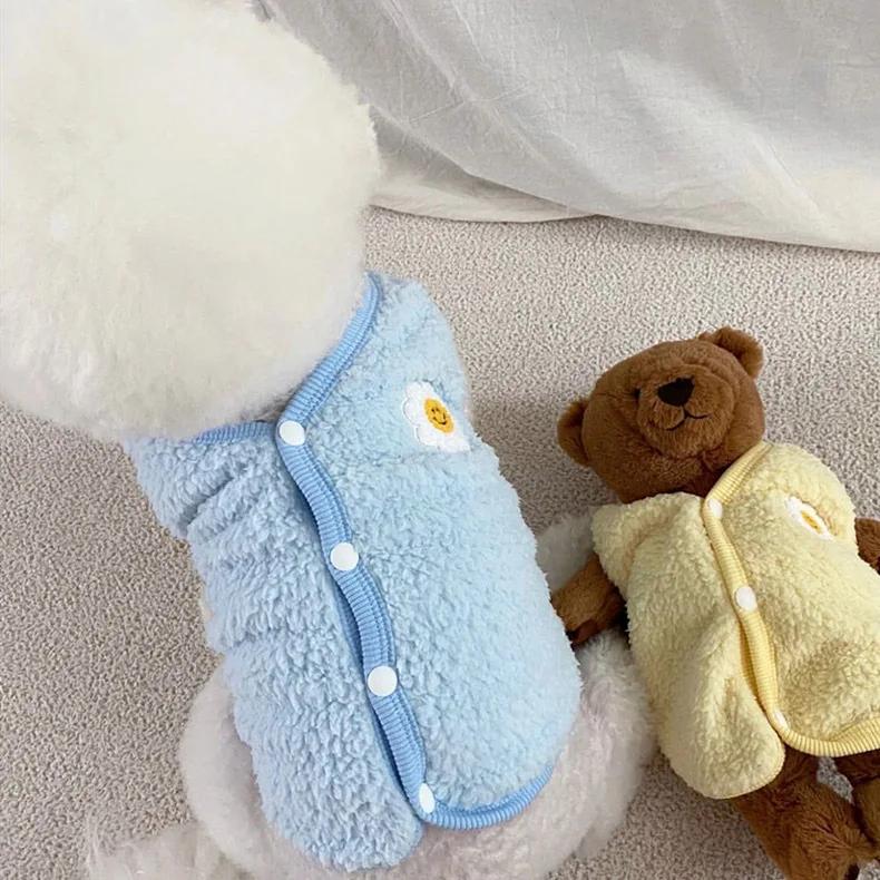 

Одежда для домашних животных, осенне-зимняя плюшевая жилетка для собак среднего и маленького размера, милый свитер, теплый бархатный кардиган для котенка, щенка, чихуахуа, домашних животных, 1 шт. S