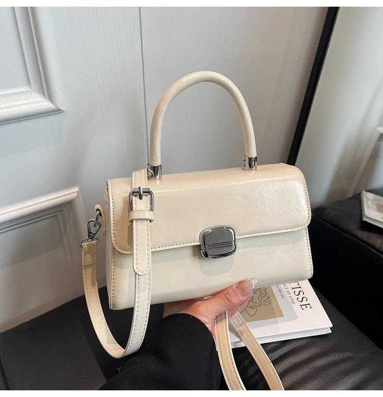 Fashion retro women's bag new versatile handbag 2025 texture small square bag messenger bag shoulder bag