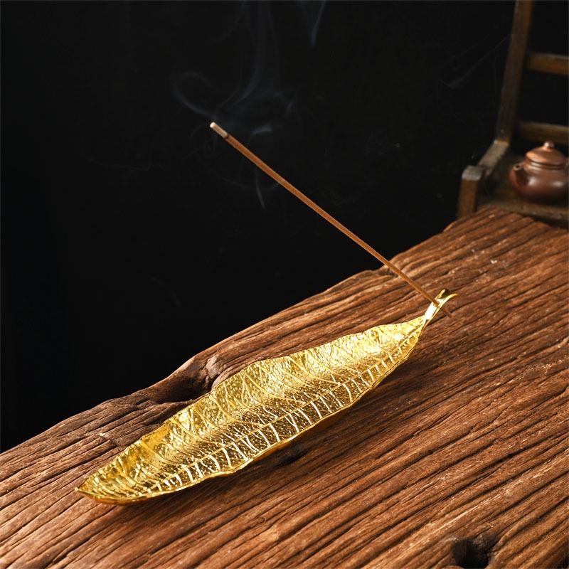 Creative Leaf Incense Burner for Sandalwood & Agarwood Coils - Tea Ceremony Ornament